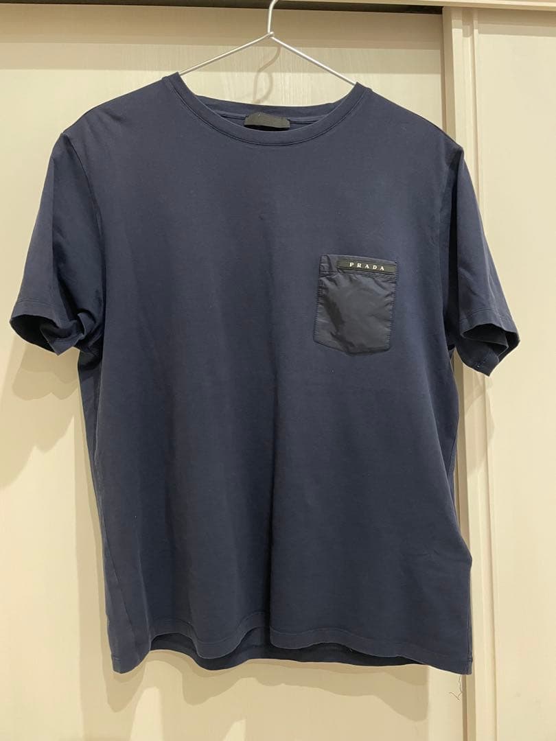 プラダ Tシャツ
