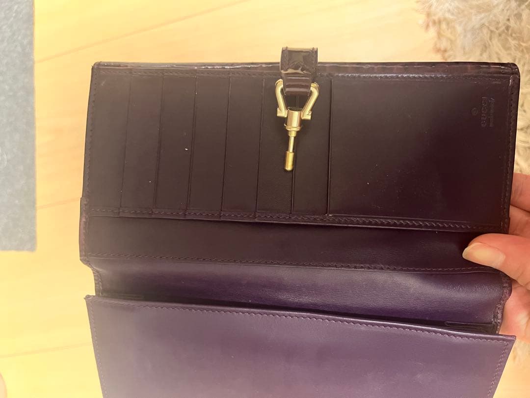 Gucciダークパープル エンボスロゴ 長財布 7