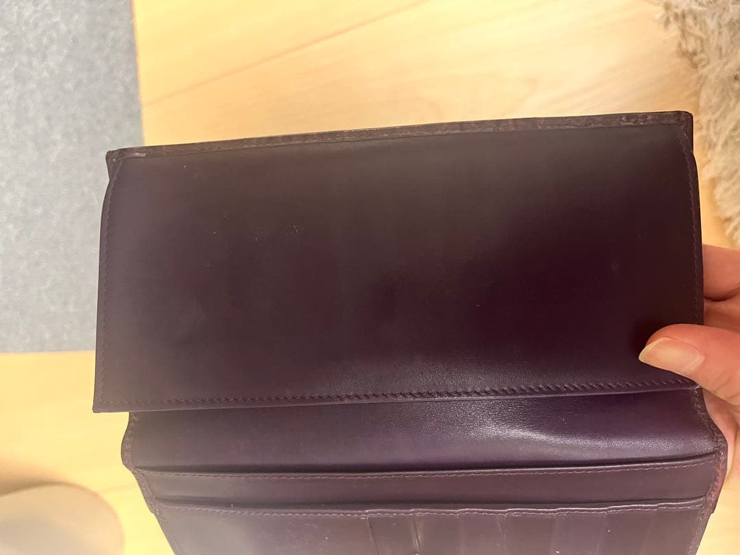 Gucciダークパープル エンボスロゴ 長財布 8