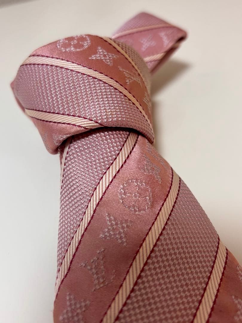 LOUIS VUITTON BIGモノグラム柄　ピンクストライプ　シルクネクタイ 14