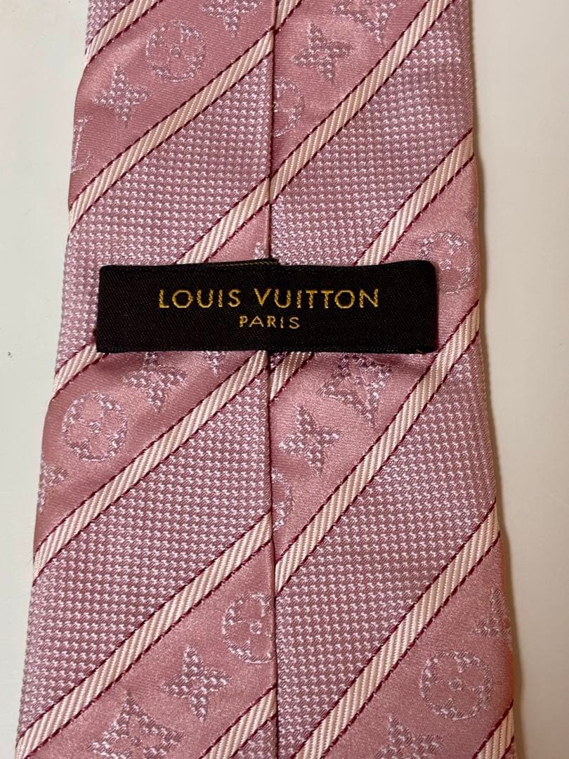 LOUIS VUITTON BIGモノグラム柄　ピンクストライプ　シルクネクタイ 9
