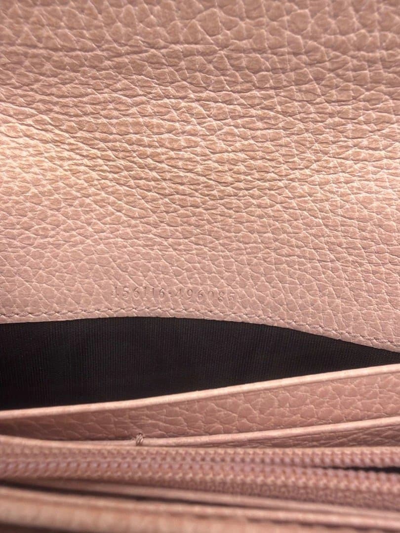 GUCCI 長財布　マーモント　GG エンボスロゴ 9